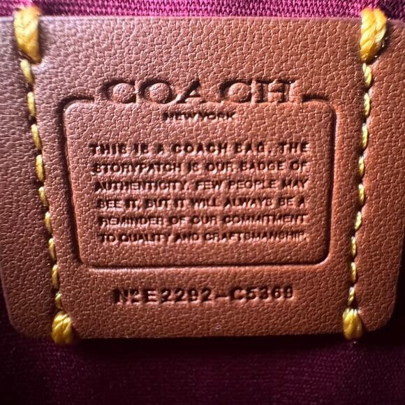 Coach Noa Pop Up Messenger In Signature Canvas - Picture 9 of 9